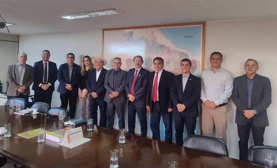 Governo do Acre e AMAC buscam apoio da Funasa para fortalecer gestão do saneamento nos municípios acreanos
