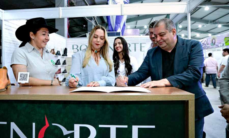 Formalização de novos negócios marca abertura de encontro internacional na Expoacre