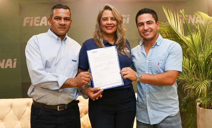 Sistema FIEAC, Sindpan e Panimax firmam parceria durante a Expoacre 2025