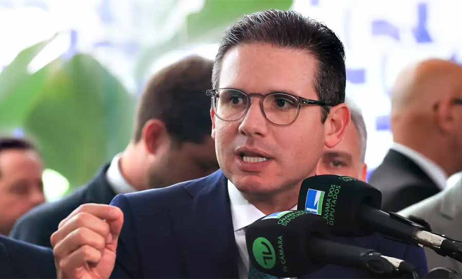 Motta envia pedido de afastamento de 15 deputados após motim na Câmara
