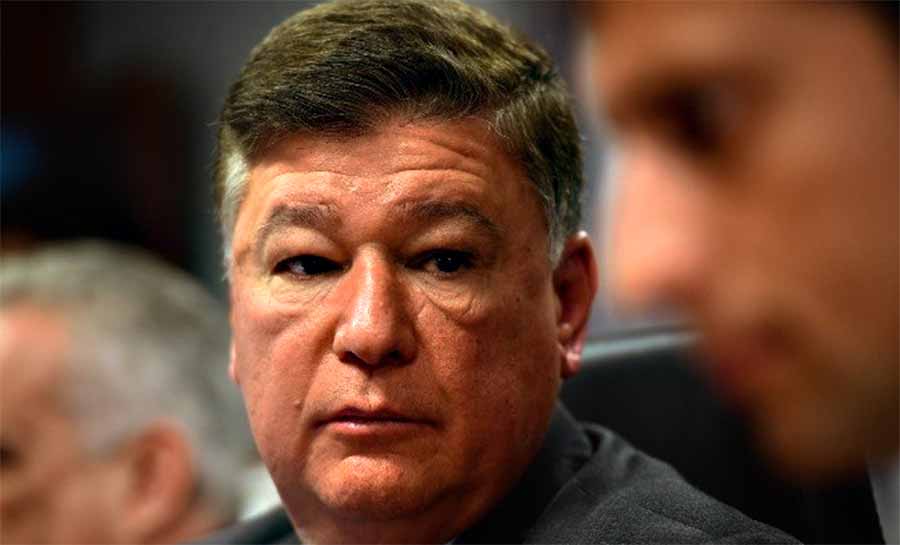 Oposição derrota governo e assume comando da CPMI do INSS