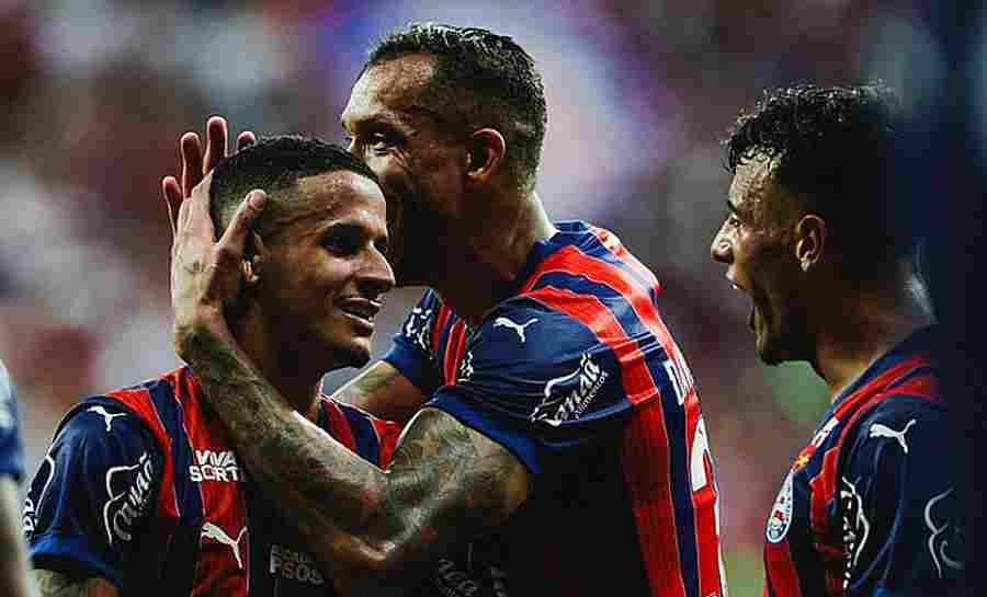 Jornalistas pedem astro do Bahia na Seleção: 'Melhor do Brasil'