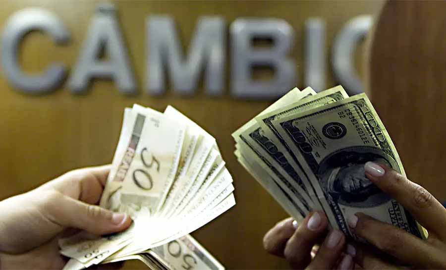 Dólar cai para R$ 5,31 após conversa entre Lula e Trump