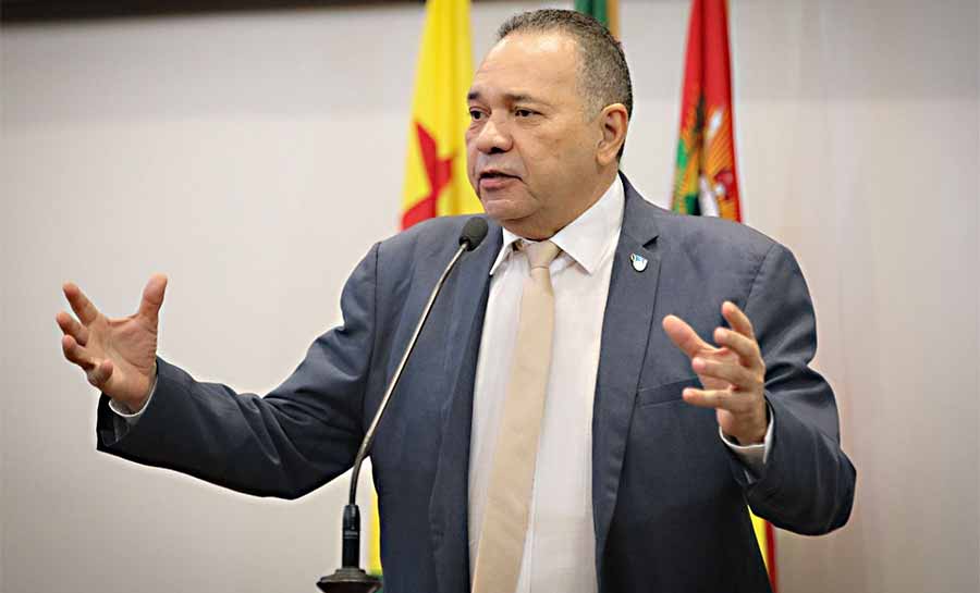 Manoel Moraes defende ações do governo no caso da Maternidade e sai em defesa de Gladson Cameli