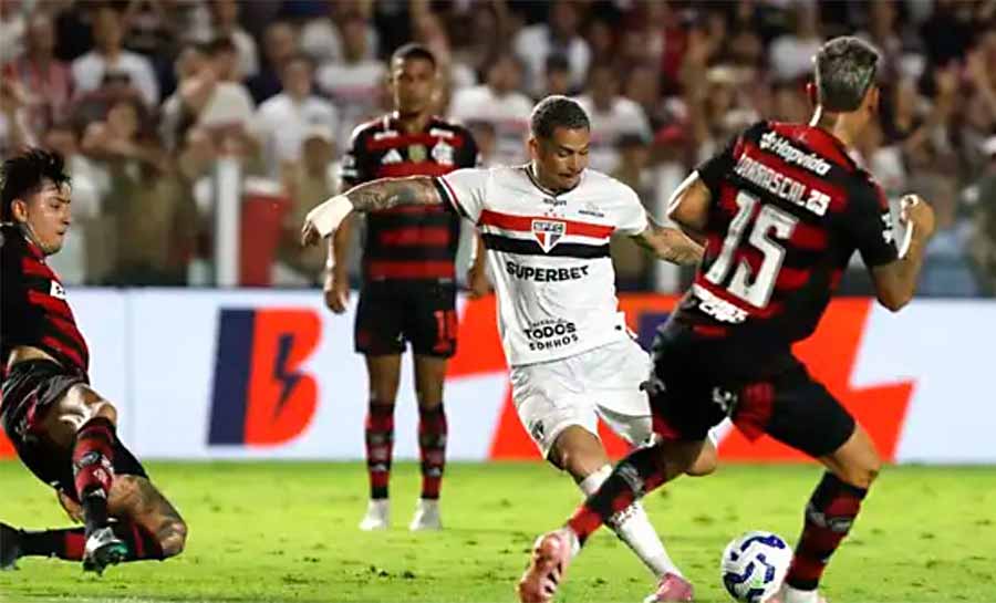 Atacante desabafa após São Paulo x Flamengo: “Sempre roubado”
