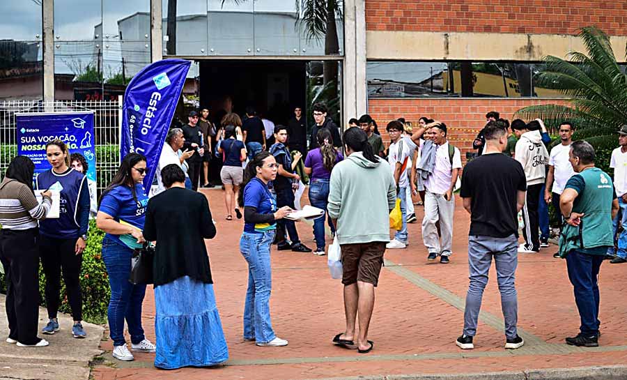 Estudantes do Acre enfrentam o primeiro dia de provas do Enem 2025 com ansiedade, fé e esperança