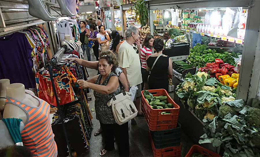 INPC recua para 0,03% em outubro e acumula 4,49% em 12 meses