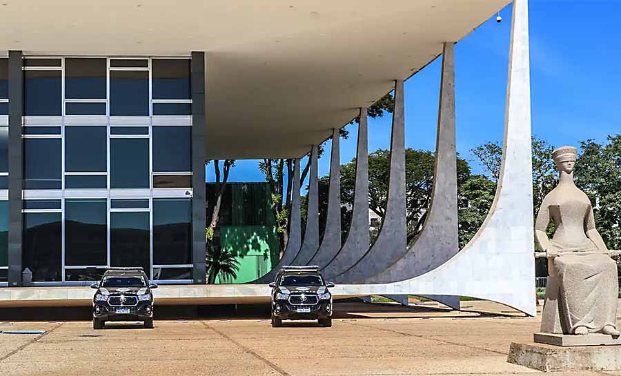 Moraes vota para tornar Eduardo Bolsonaro réu por tentar coagir STF