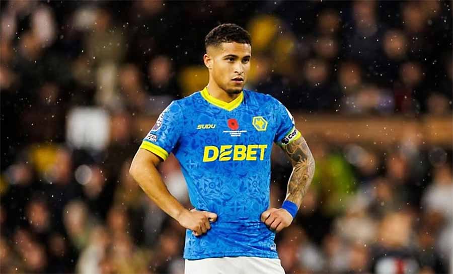 Manchester United prepara proposta astronômica por ex-Flamengo