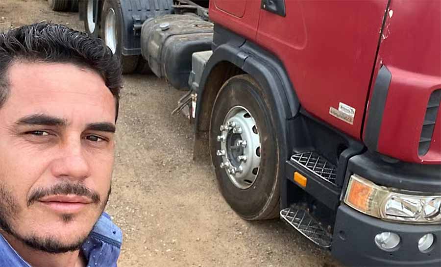 ‘Intenção dele era ligar para a polícia’, diz mulher de caminhoneiro baleado em emboscada no AC