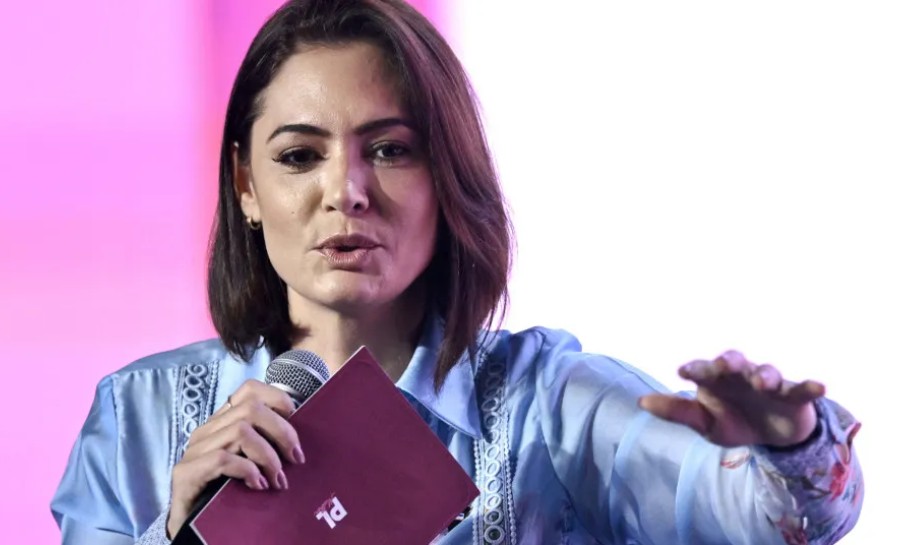 Moraes autoriza que Michelle visite Bolsonaro na PF neste domingo