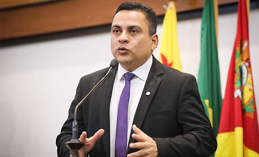 Gilberto Lira destaca ações sociais e atendimentos de saúde em municípios do interior