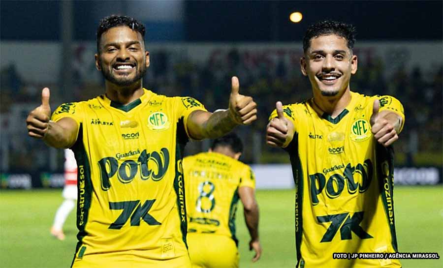 Reinaldo marca, Mirassol vence e fica perto de fazer história