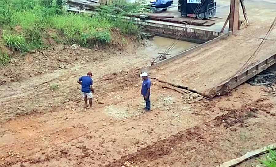 Com nível de rio próximo dos 10 metros, caminhoneiros enfrentam atoleiros e demora em porto no AC: ‘Sacrifício’
